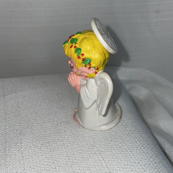 Vintage 1980 WALLACE BERRIE Christmas Praying Angel Halo PVC 2 inches - Picture 2 of 6